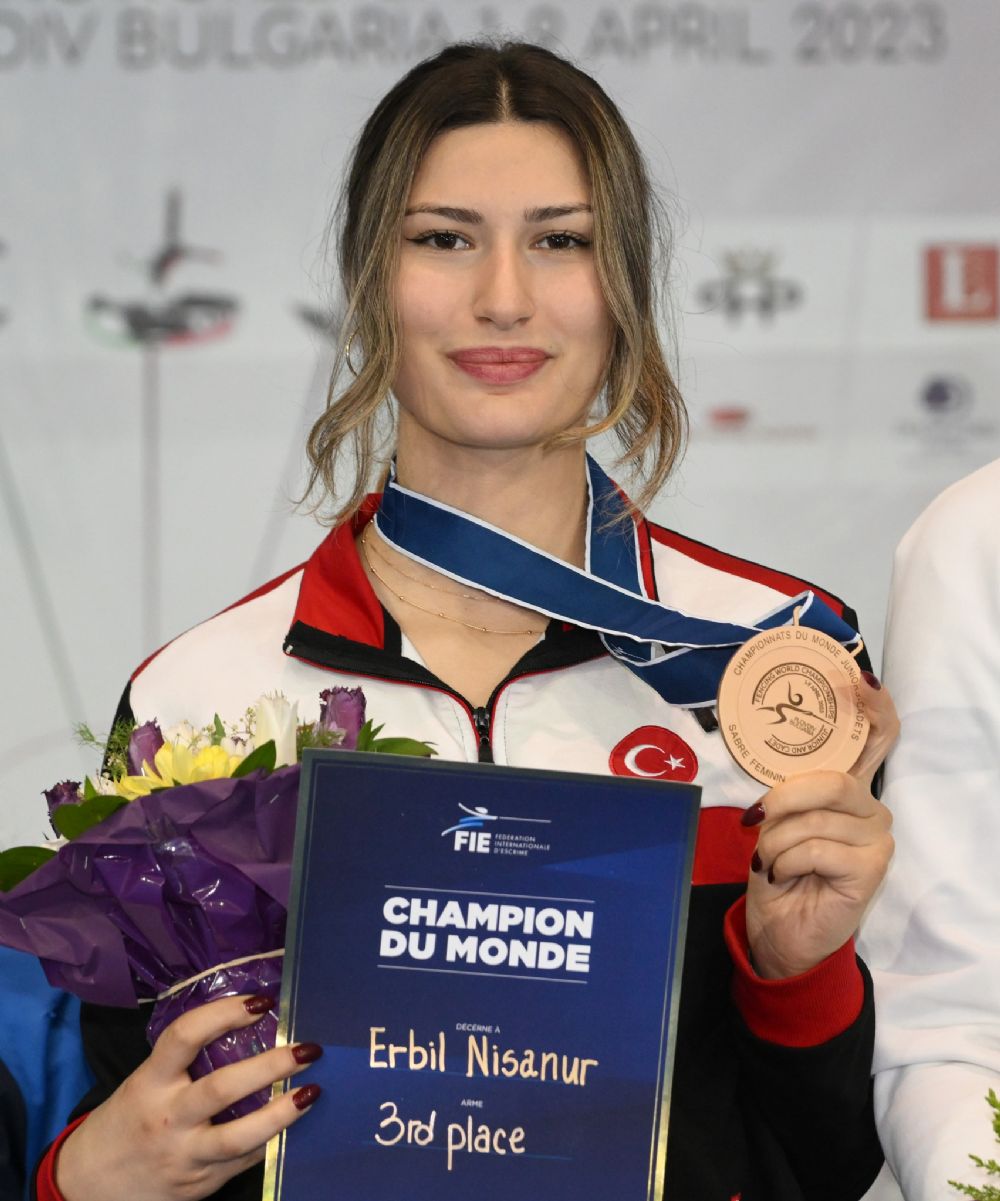 Nisanur Erbil Dünya 3'üncüsü oldu