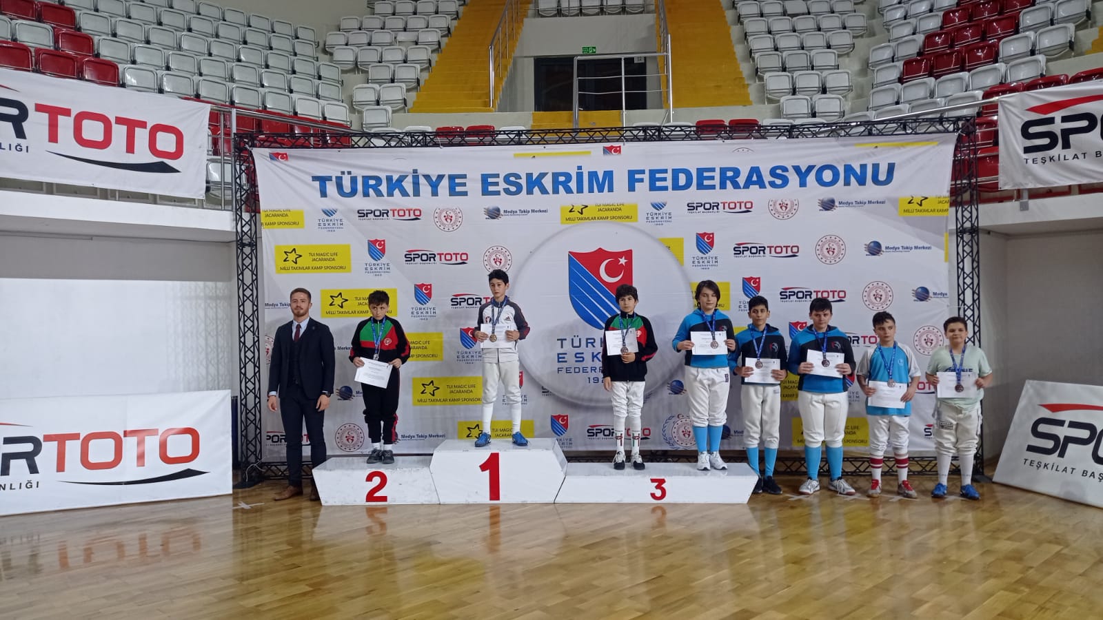 21-U12 ERKEK KILIC