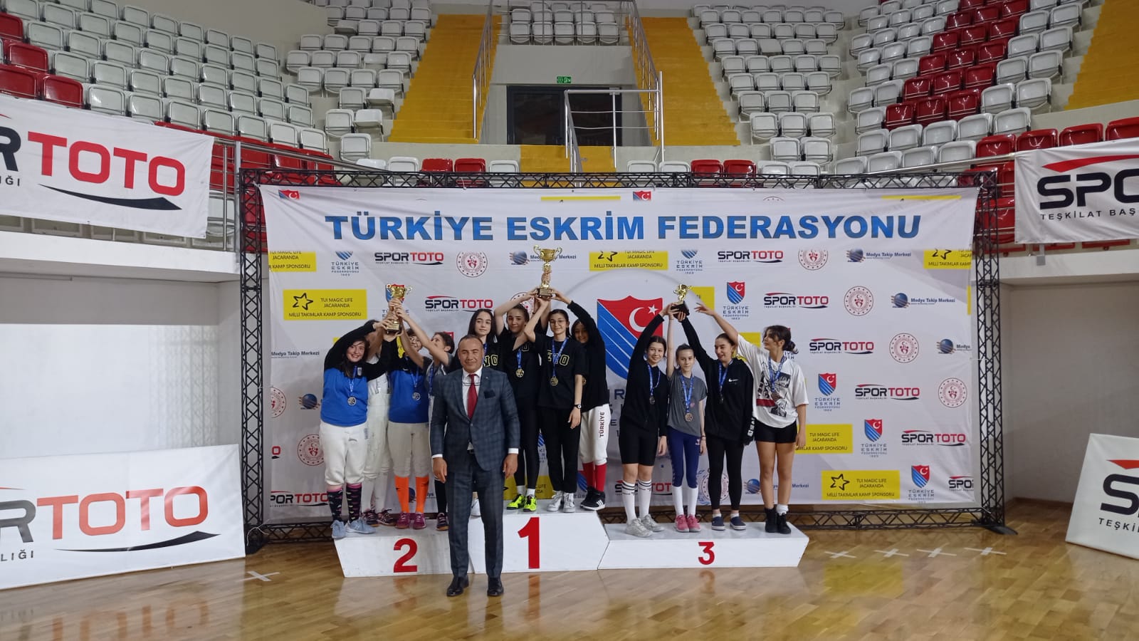 9-u14 kizlar epe takim